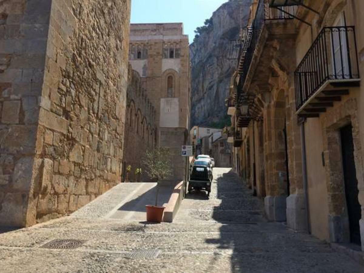 Cefalu Cathedral Palace מראה חיצוני תמונה
